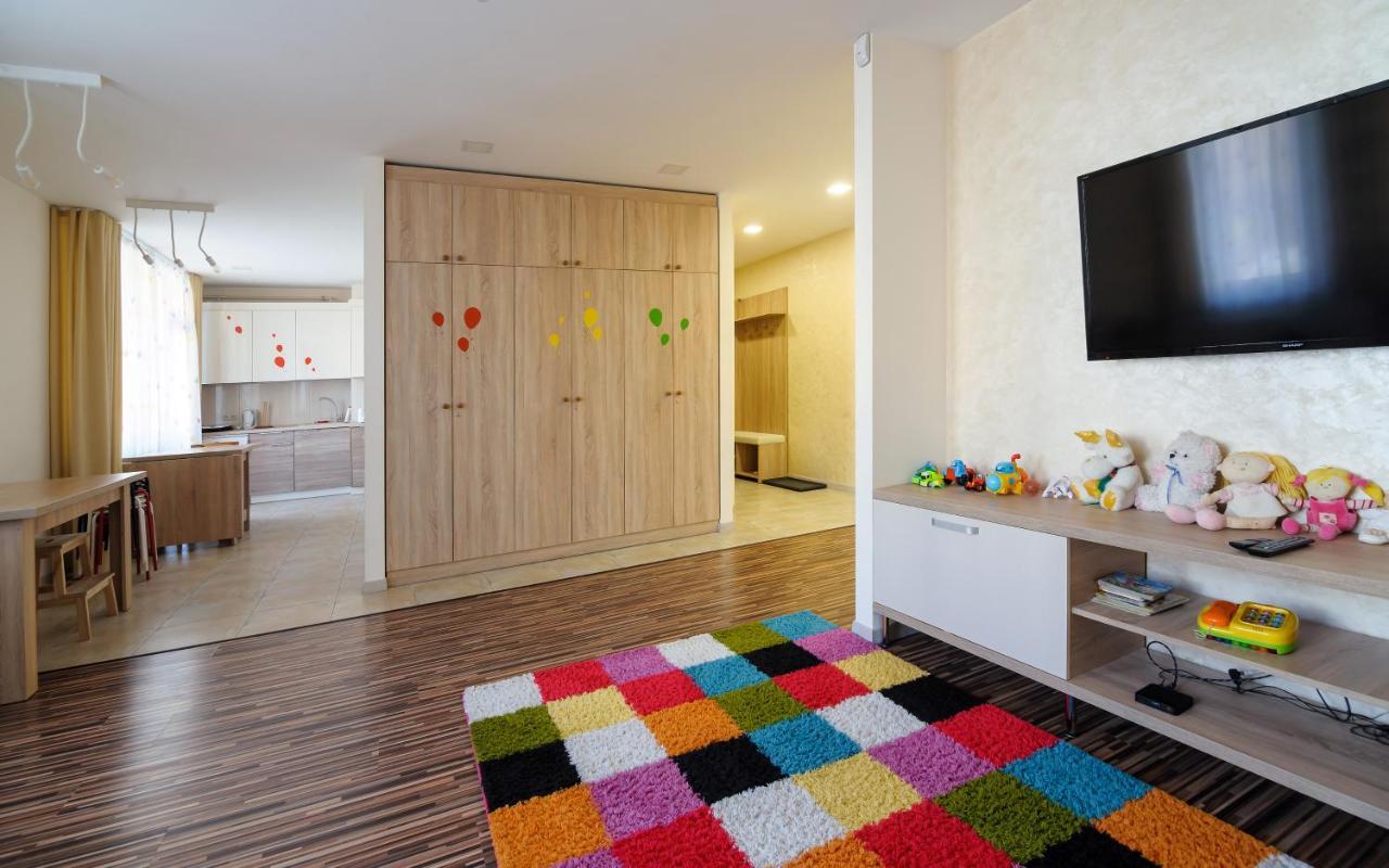 Colored Balloons - 3 Bedrooms, 3 Bathrooms, Equipped Large Apartments Lwów Zewnętrze zdjęcie