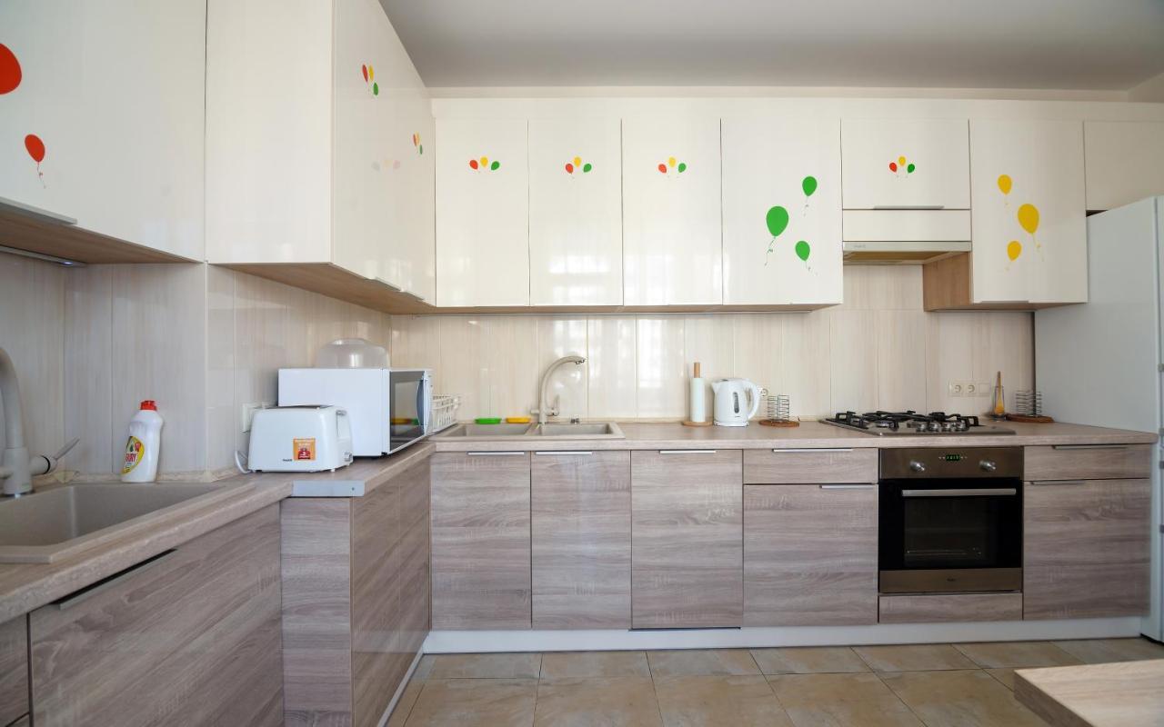 Colored Balloons - 3 Bedrooms, 3 Bathrooms, Equipped Large Apartments Lwów Zewnętrze zdjęcie