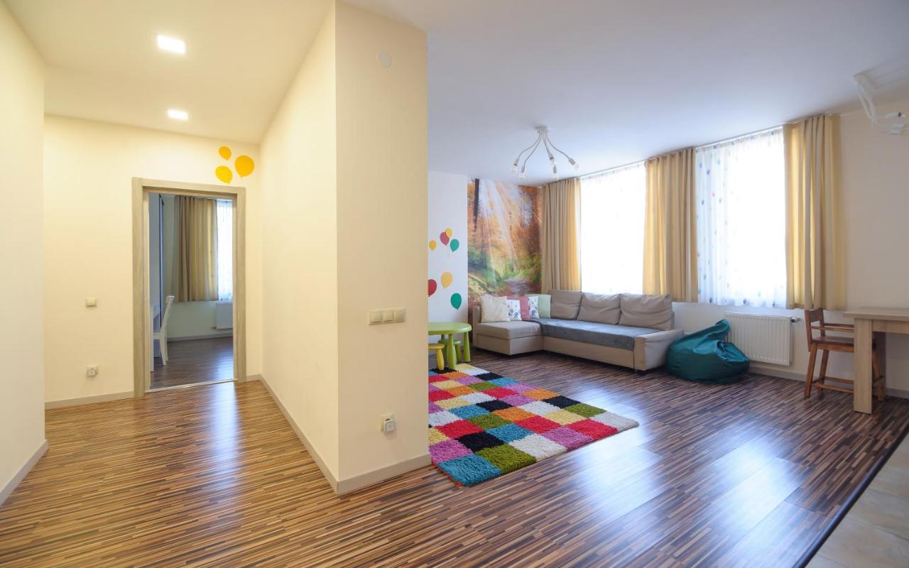Colored Balloons - 3 Bedrooms, 3 Bathrooms, Equipped Large Apartments Lwów Zewnętrze zdjęcie