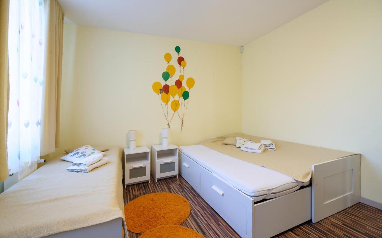 Colored Balloons - 3 Bedrooms, 3 Bathrooms, Equipped Large Apartments Lwów Zewnętrze zdjęcie