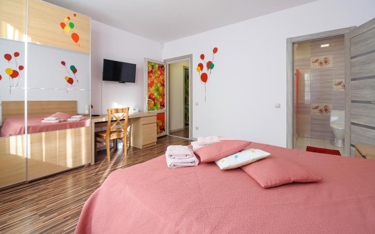 Colored Balloons - 3 Bedrooms, 3 Bathrooms, Equipped Large Apartments Lwów Zewnętrze zdjęcie