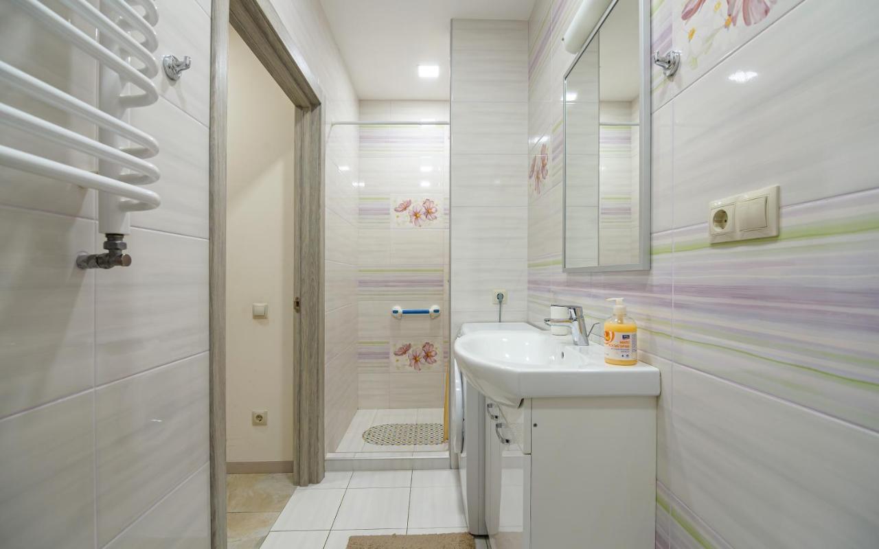 Colored Balloons - 3 Bedrooms, 3 Bathrooms, Equipped Large Apartments Lwów Zewnętrze zdjęcie